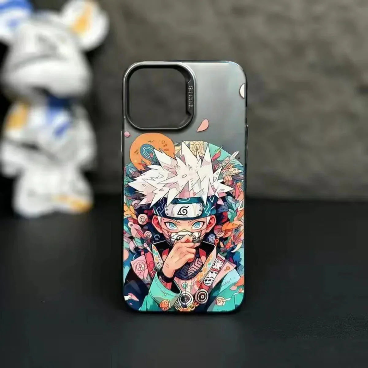 Popular mobile anime characters such , Kakashi, mobile phone more eye-catching.